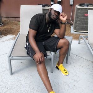 Meet your Posher, Derrick